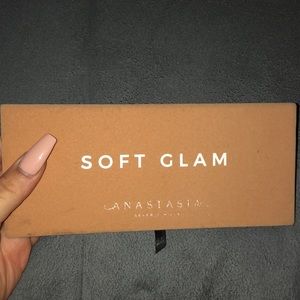 ABH Soft Glam Palette